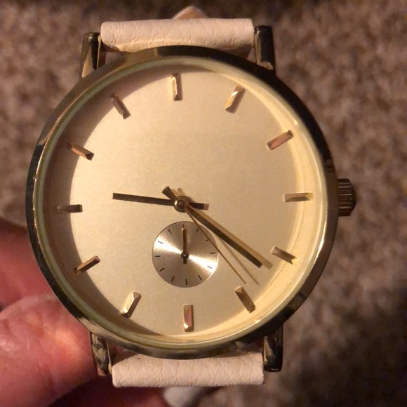 Watch (needs new battery) - Picture 4 of 4